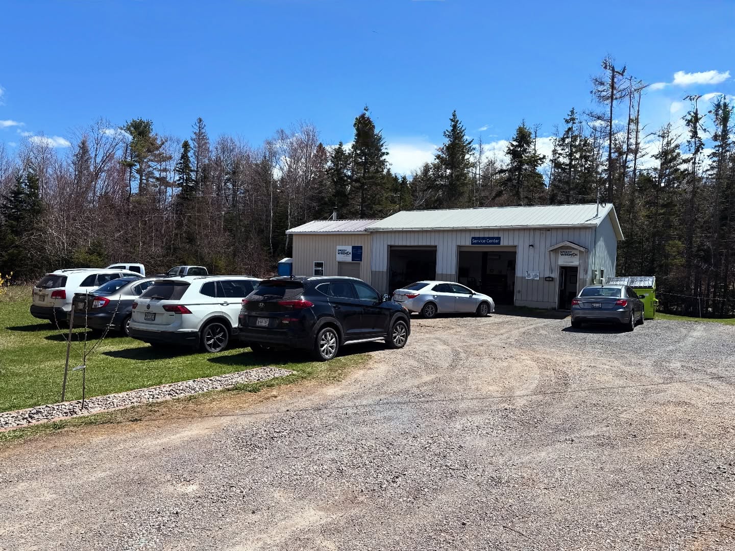Speedy Wrench Auto Service shop exterior